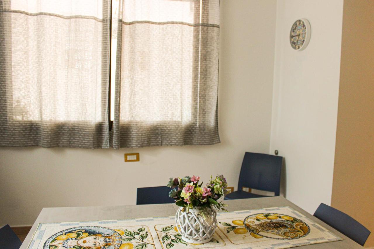 Amecasa - Casa Vacanze Sicilia Carini Buitenkant foto